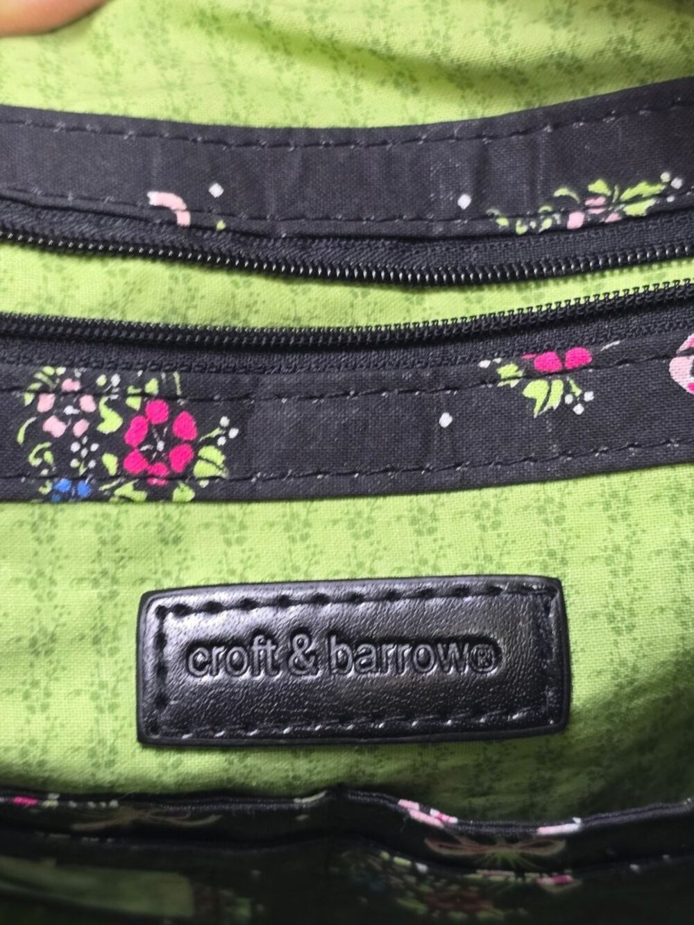 Quilted Paisley Tote Bag Croft & Barrow With Green Interior - Picture 3 of 4